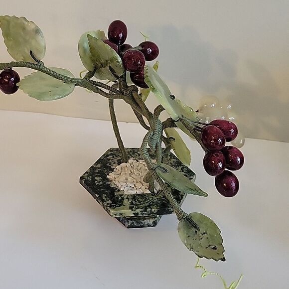 VIntage Jade and Alabaster Grape Tabletop Sculpture Decor - Picture 8 of 10